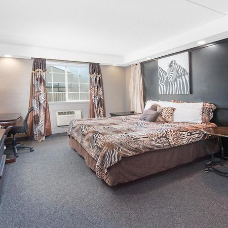 Knights Inn And Suites - Grand Forks Extérieur photo