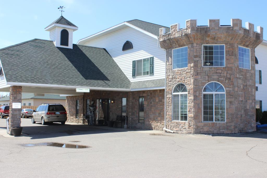 Knights Inn And Suites - Grand Forks Extérieur photo