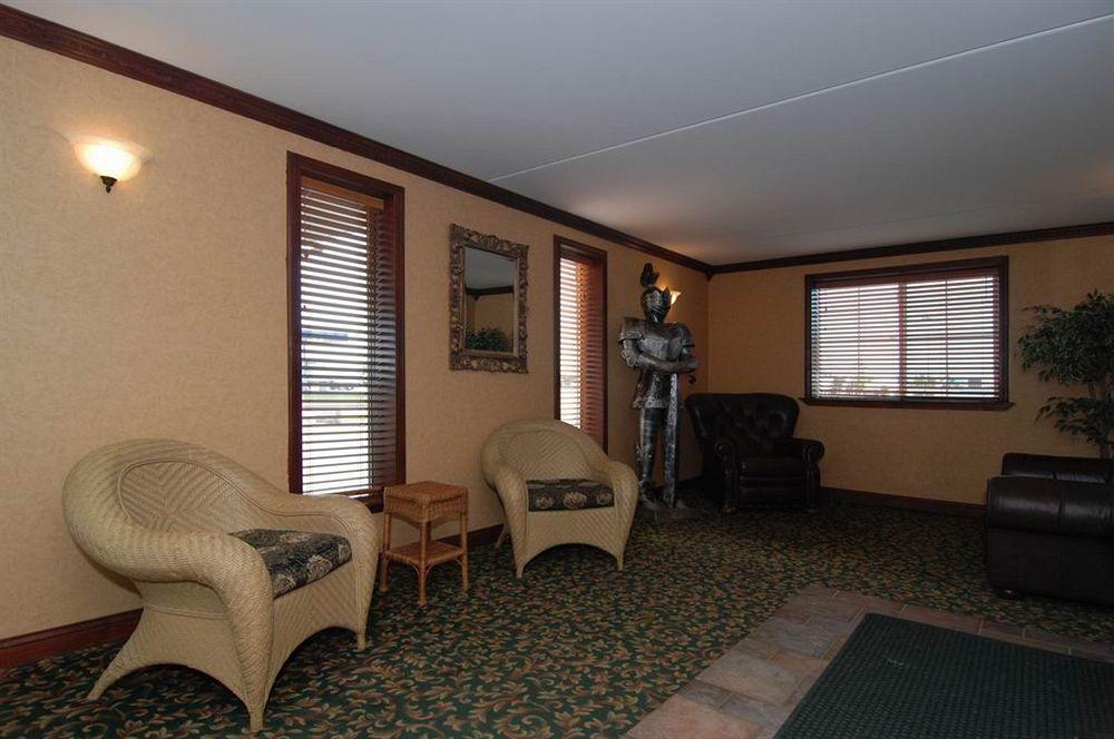 Knights Inn And Suites - Grand Forks Extérieur photo
