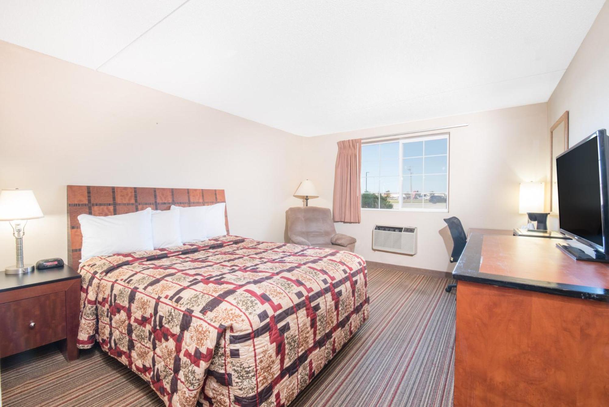 Knights Inn And Suites - Grand Forks Extérieur photo
