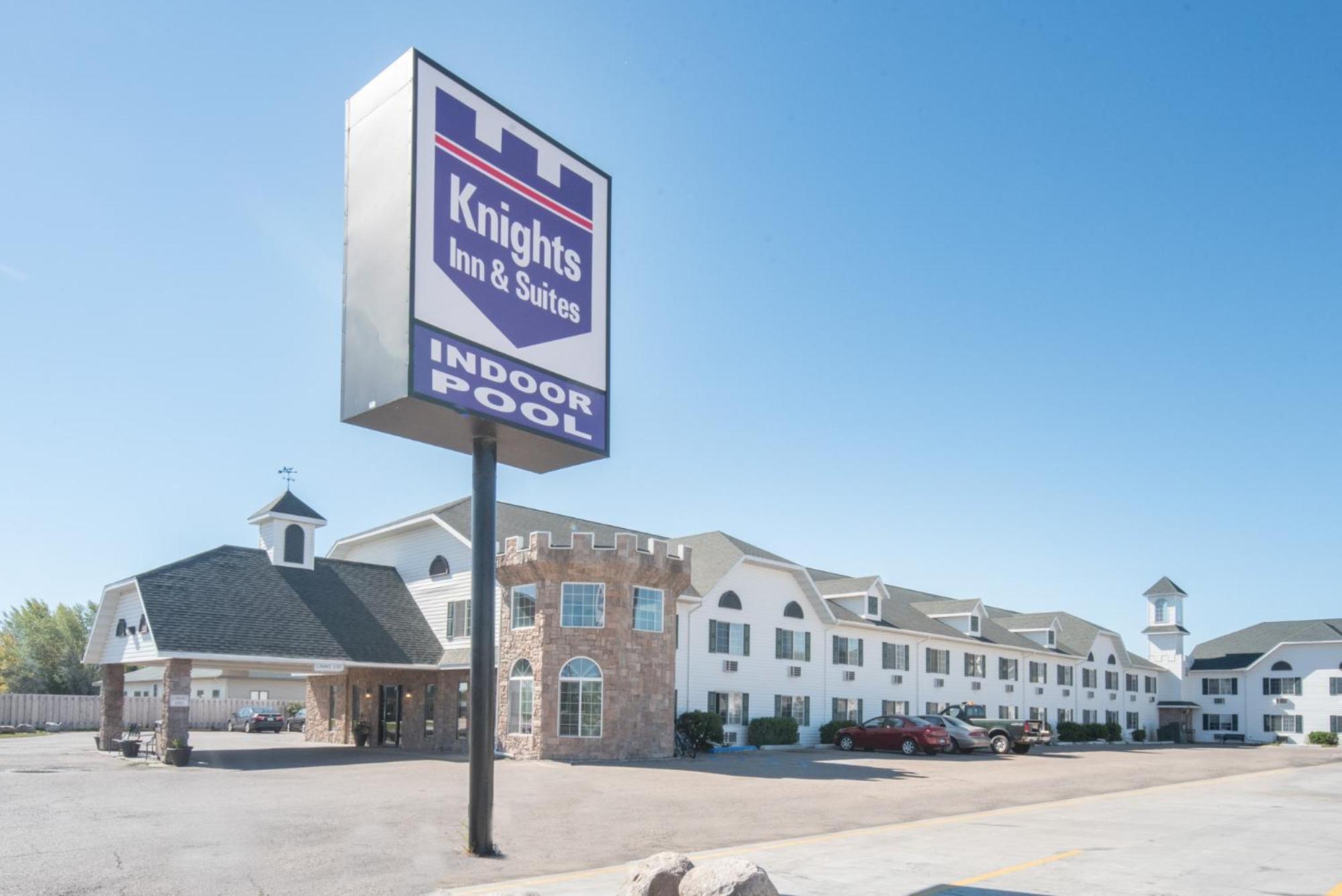 Knights Inn And Suites - Grand Forks Extérieur photo