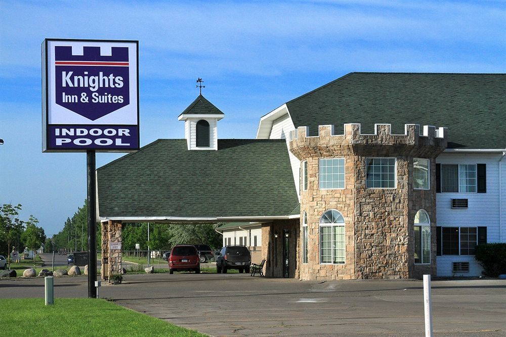 Knights Inn And Suites - Grand Forks Extérieur photo