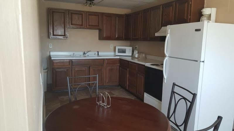 Knights Inn And Suites - Grand Forks Extérieur photo